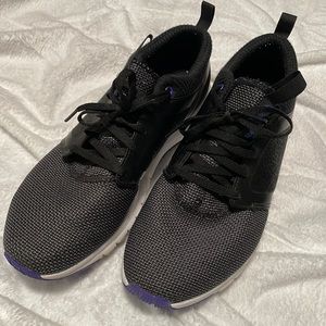 EUC Reebok tennis shoes, worn a handful of times.